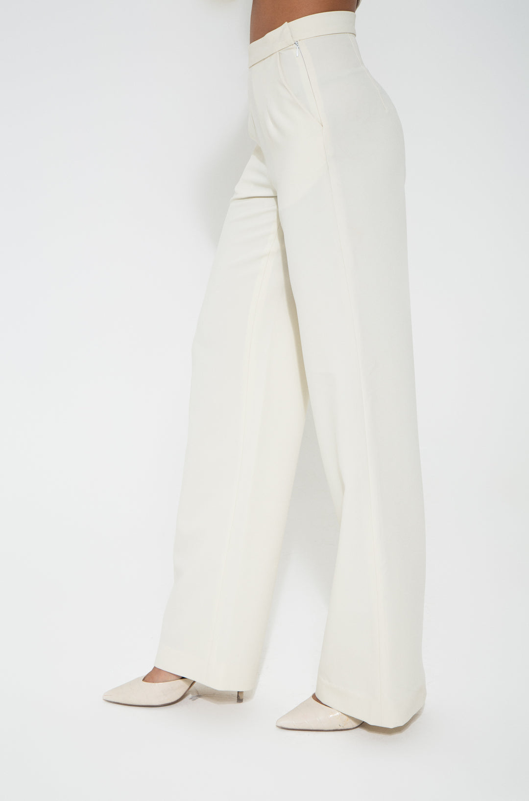 Hassana- High Rise Straight Leg Luxurious Crepe Trouser In Off